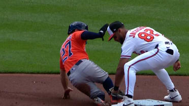 Adley Rutschman throws out Jose Altuve at second
