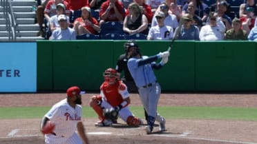 Ryan Vilade's solo homer