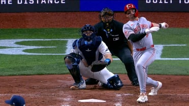 Spencer Steer's solo homer (4) 