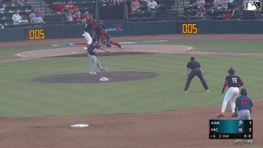 Hector Osorio singles on a ground ball to center fielder Abraham Nunez. Deward Tovar scores. Marcos Torres scores.