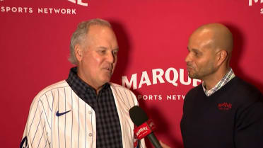 Ryne Sandberg talks tradition of Cubs Convention 