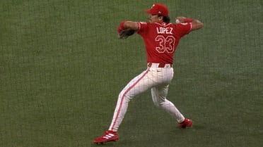 Rangers' unreal relay to throw out runner at home