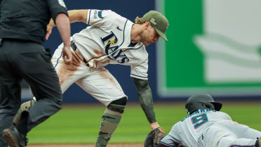Marlins roban cinco bases vs. Rays