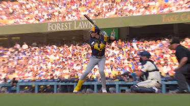 Christian Yelich extends on-base streak to 26 games
