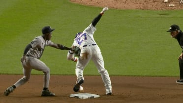 Yankees challenge overturned Seiya Suzuki out