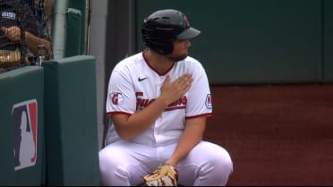 Ball boy makes catch, lets Riley Greene know