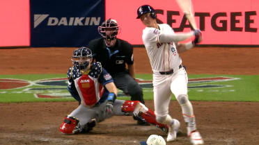 Zach Dezenzo's game-tying single