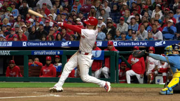 Bryson Stott's go-ahead single 