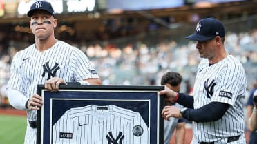 Yankees hold pregame ceremony honoring John Sterling