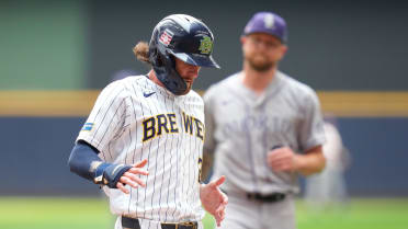 Brice Turang scores on a wild pitch