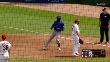 Luis Robert Jr.'s first hit as a Met