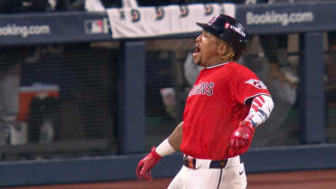 Top 10 home runs of the 2026 Division Series