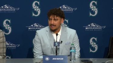 Josh Naylor signs five-year contract with Mariners