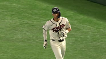 Shay Whitcomb's groundout ties the game at 1