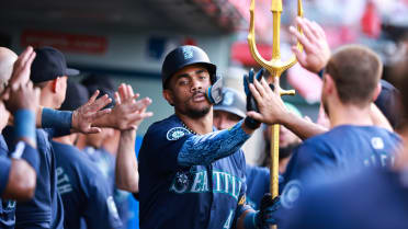 Julio Rodríguez's two-run home run (10)