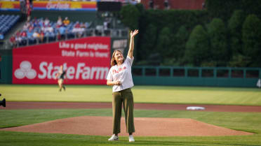 Christina Koch throws out first pitch for Phillies