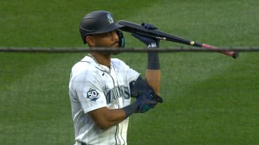Julio Rodríguez exits game vs. Orioles
