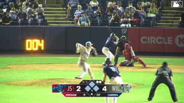Yeremy Cabrera doubles (6) on a fly ball to center fielder Wuilfredo Antunez. Elijah Nunez scores. Eli Willits scores. Ronny Cruz to 3rd.