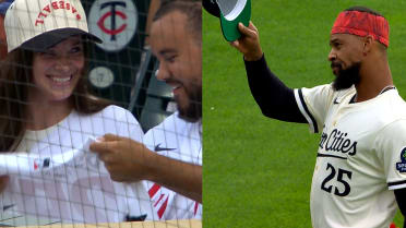 Buxton gifts signed jersey to congratulate couple