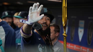 J.P. Crawford's leadoff homer! (5) 