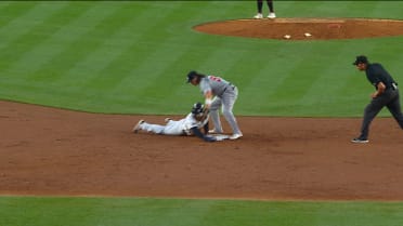 Mickey Gasper catches Grisham stealing after review