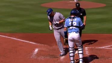Jonrón solitario de Corey Seager (9)