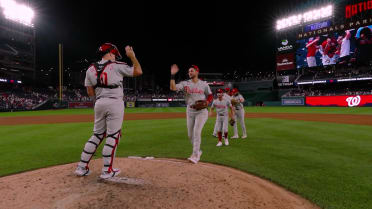 Jhoan Duran seals Phillies' comeback win