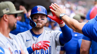 Michael Busch's two-run home run (4)