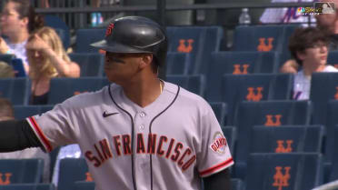 Rafael Devers da 2 jonrones en el juego