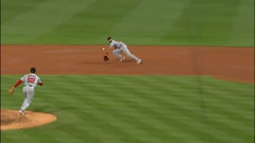 Joey Gallo's diving play