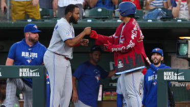 Josh Smith, Kazuma Okamoto hit back-to-back home runs