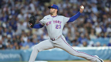 David Peterson poncha a Max Muncy 