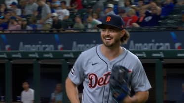 Zach McKinstry entra en relevo