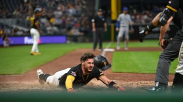 Konnor Griffin scores on throwing error
