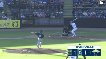 Ethan Frey doubles (3) on a sharp line drive to center fielder Paxton Kling. Jason Schiavone scores.