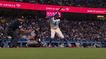 Teoscar Hernández da HR de 2 rayas