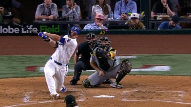 Seager detona HR de tres carreras