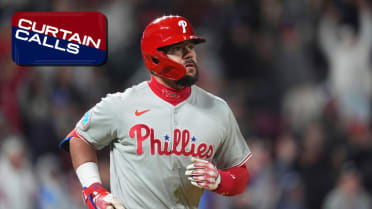 Kyle Schwarber's 300th home run travels 466 feet