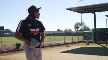 Pitchers Thrive at Dream Series
