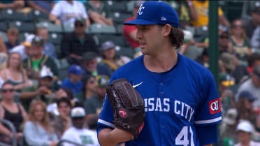 Daniel Lynch IV deja tres en base