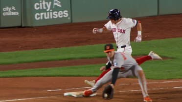 Henderson nabs Eaton at first after review