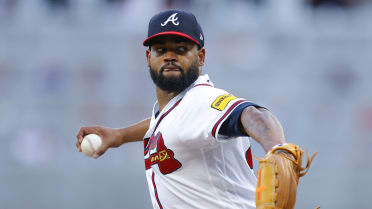 Reynaldo López rings up Gavin Sheets