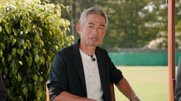 Ichiro on Derek Jeter serving him a hot dog at dinner