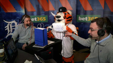 Tigers booth celebrate Paws' birthday