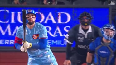 Jonrón solitario de Julián Ornelas