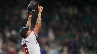 Raisel Iglesias earns the save