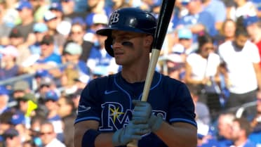 Jake Mangum impulsa con hit