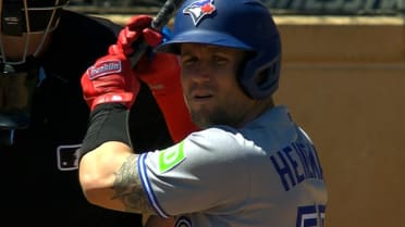 Tyler Heineman leaves game after flying out