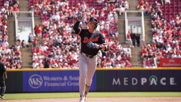 Spencer Torkelson homers in FIFTH straight game!