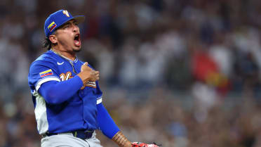 Venezuela advances to World Baseball Classic final!